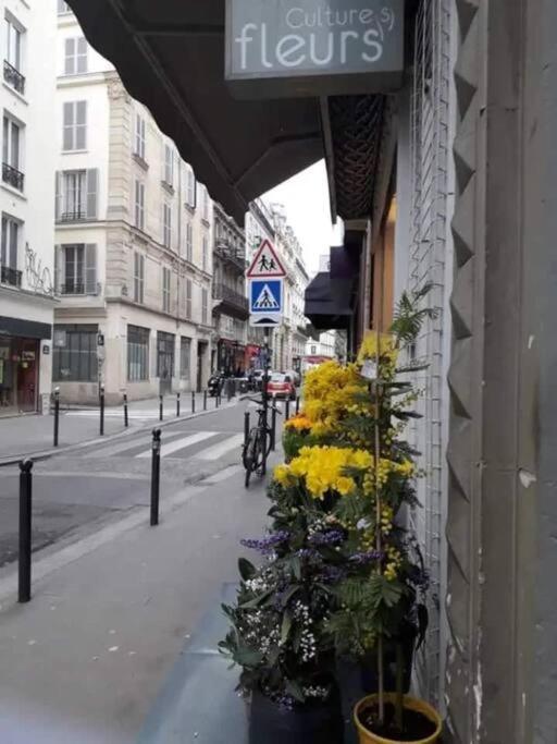 Appartamento Renove Calme Triangle D'or Canal St Martin Parigi